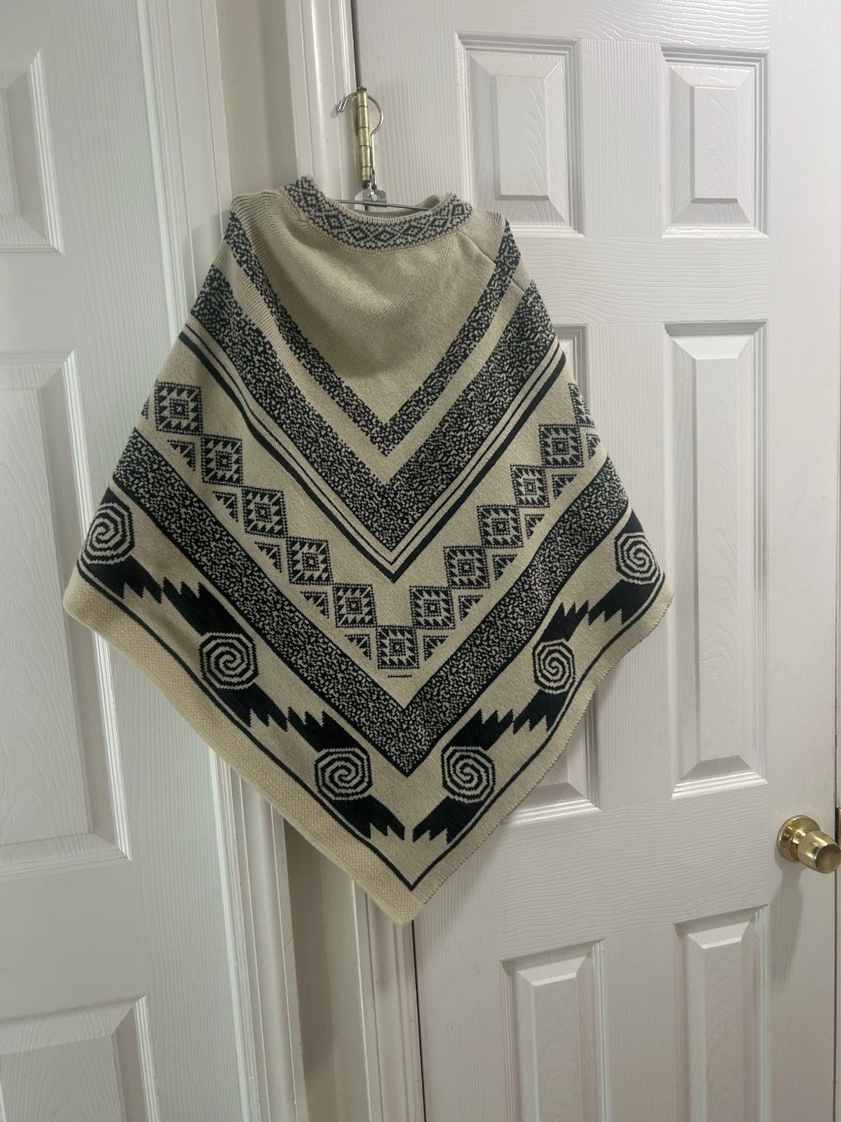 Handmade Ecuadorian Andean Poncho Ruana Tribal Geometric Knit Sweater