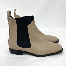 Everlane Womens Chelsea Boot 9 Taupe Beige Italian Leather Square Toe NWOB
