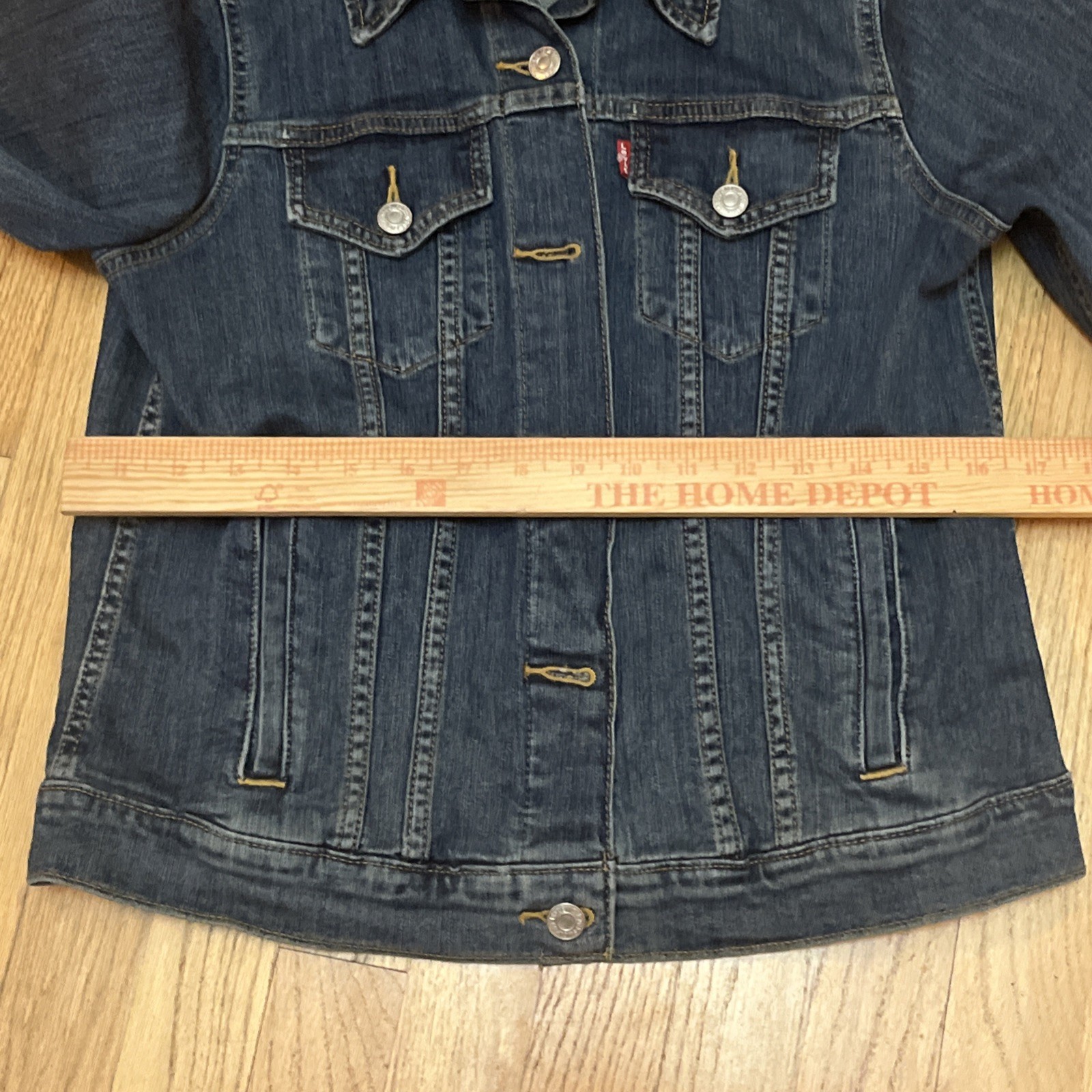 Women’s Levis Demin Jacket Size Medium - image 21