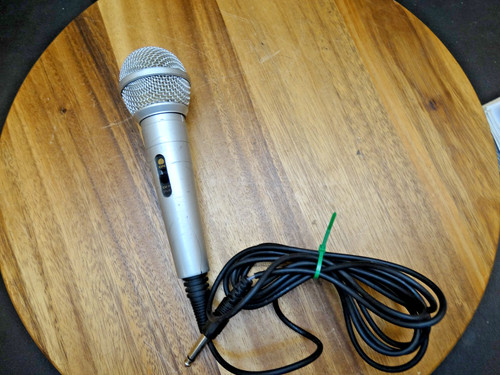 Dynamic Microphone for Karaoke