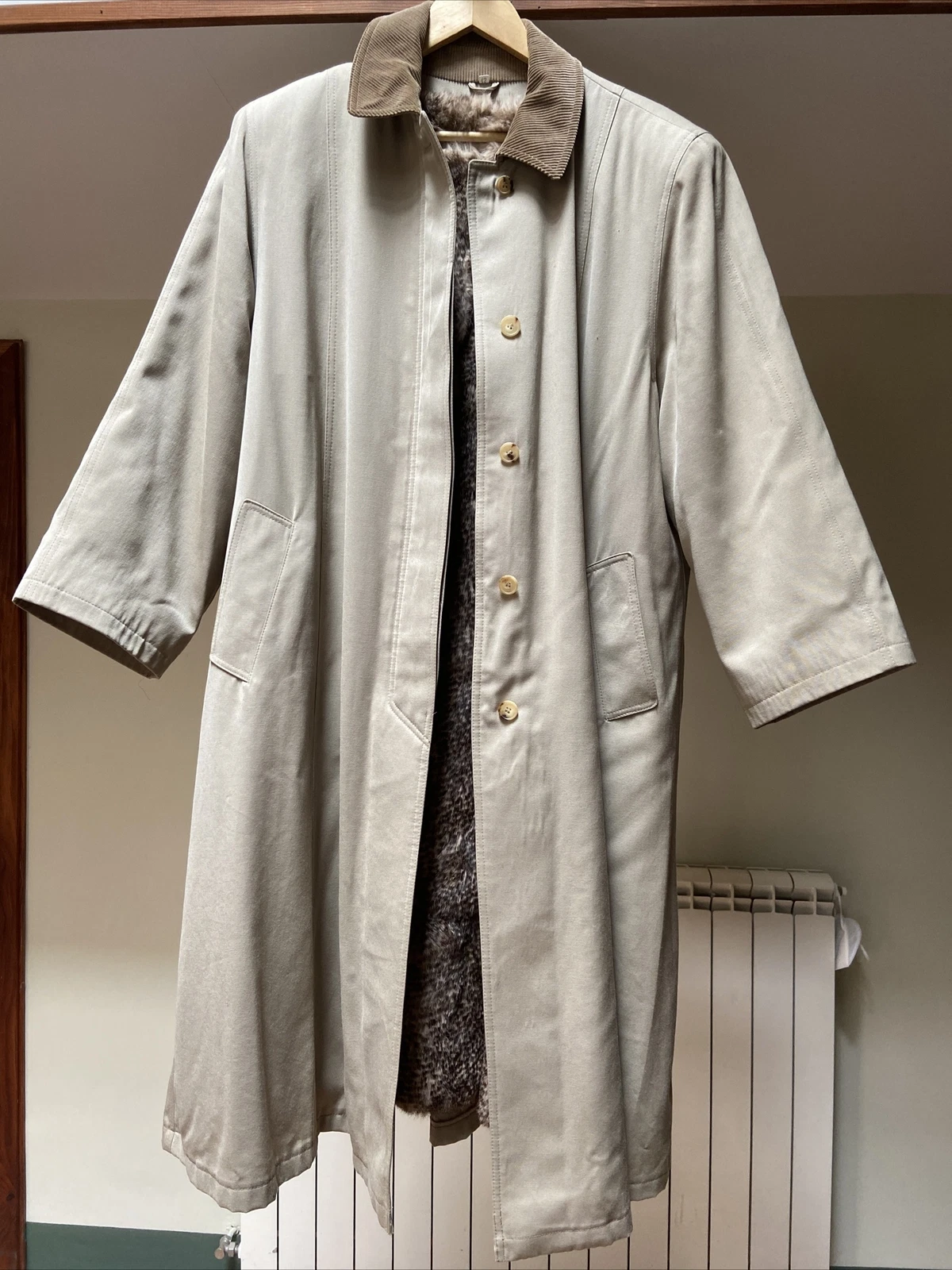 Valentino Trench Coat With Fur Lining Vintage