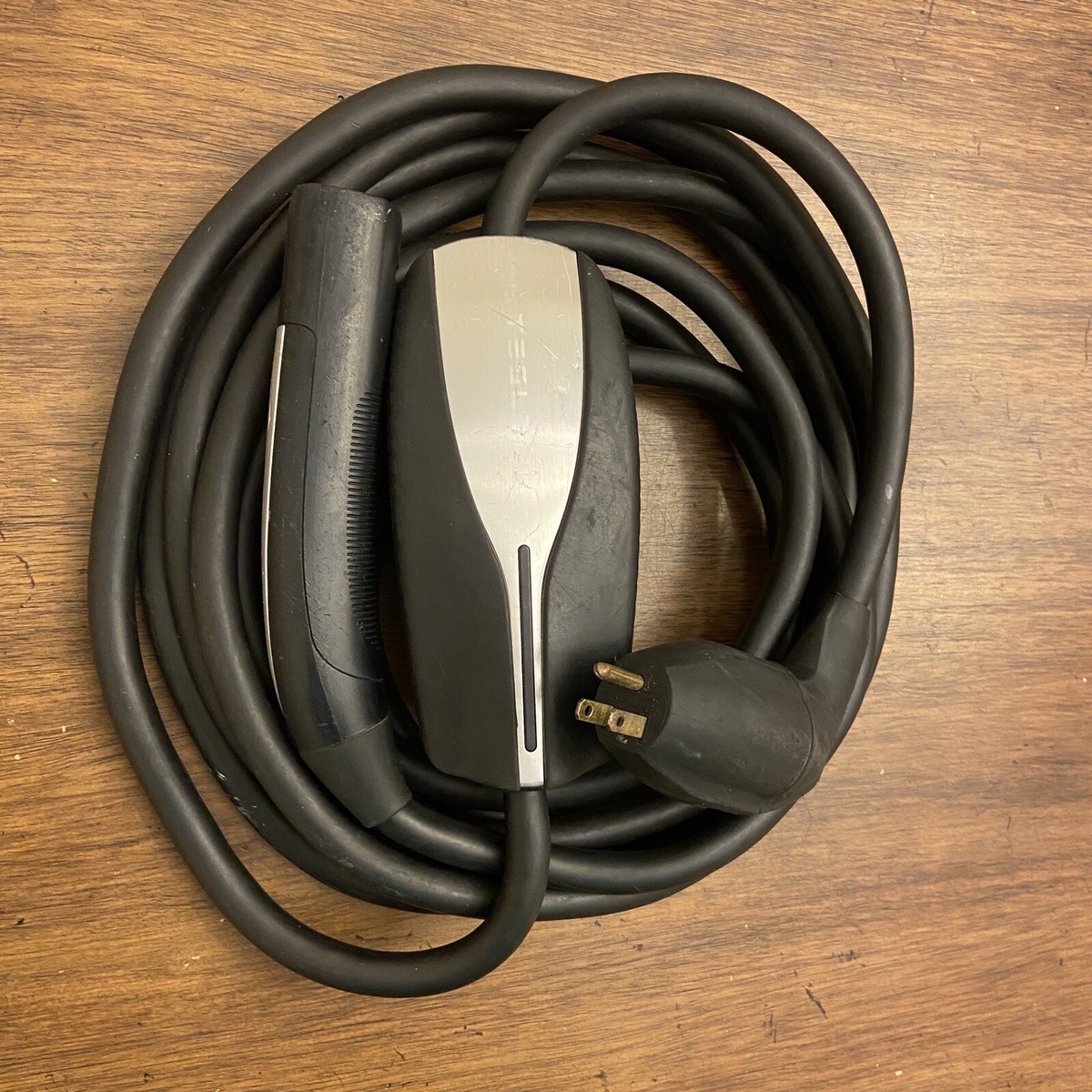 5*9様 Tesla モバイルコネクター（Gen1） TESLA GEN-1, Universal Mobile Connector Charger 40A, with 110V