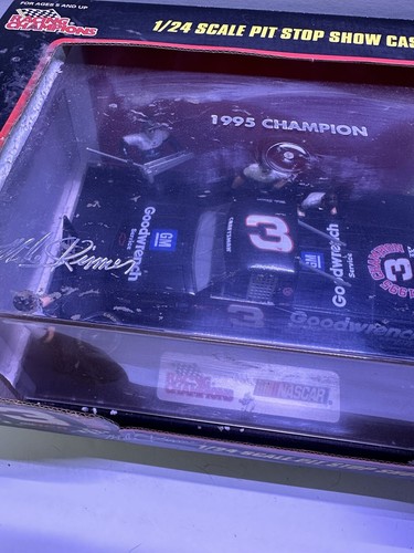 1:24 Mike Skinner #3 Pit Stop Show Case In Box 1995 Champion NASCAR - Picture 6 of 17