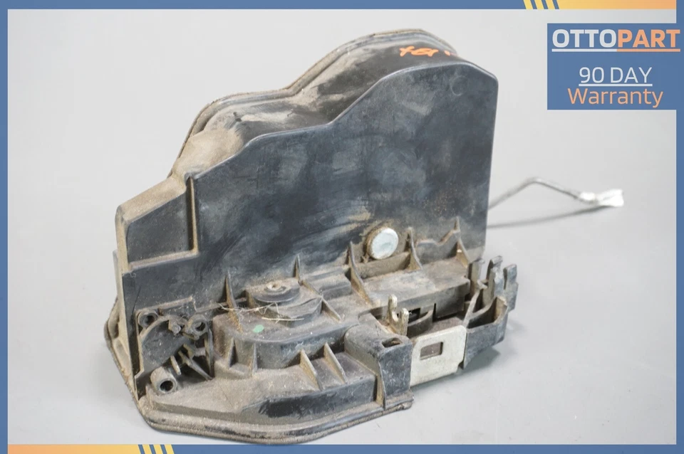 Оригинальный механизм привода замка правой передней двери 2004-2007 BMW Z4 - Изображение 3 из 4