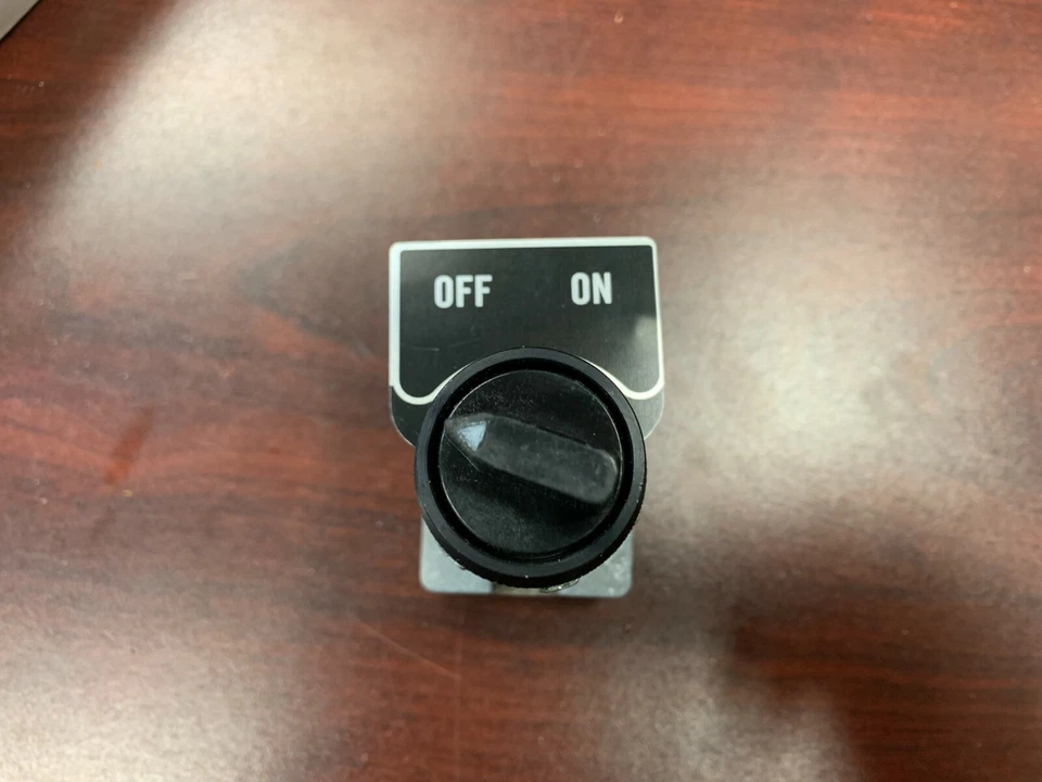 Killark-Hubbell Selector Switch GO5-2A0FN34 - Image 4 of 4