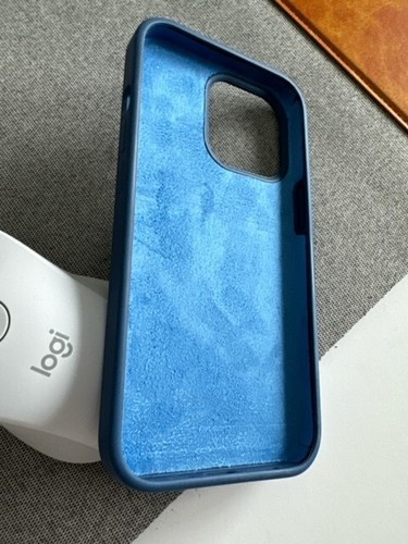 Coque silicone Apple iPhone 13pro - Photo 2 sur 2