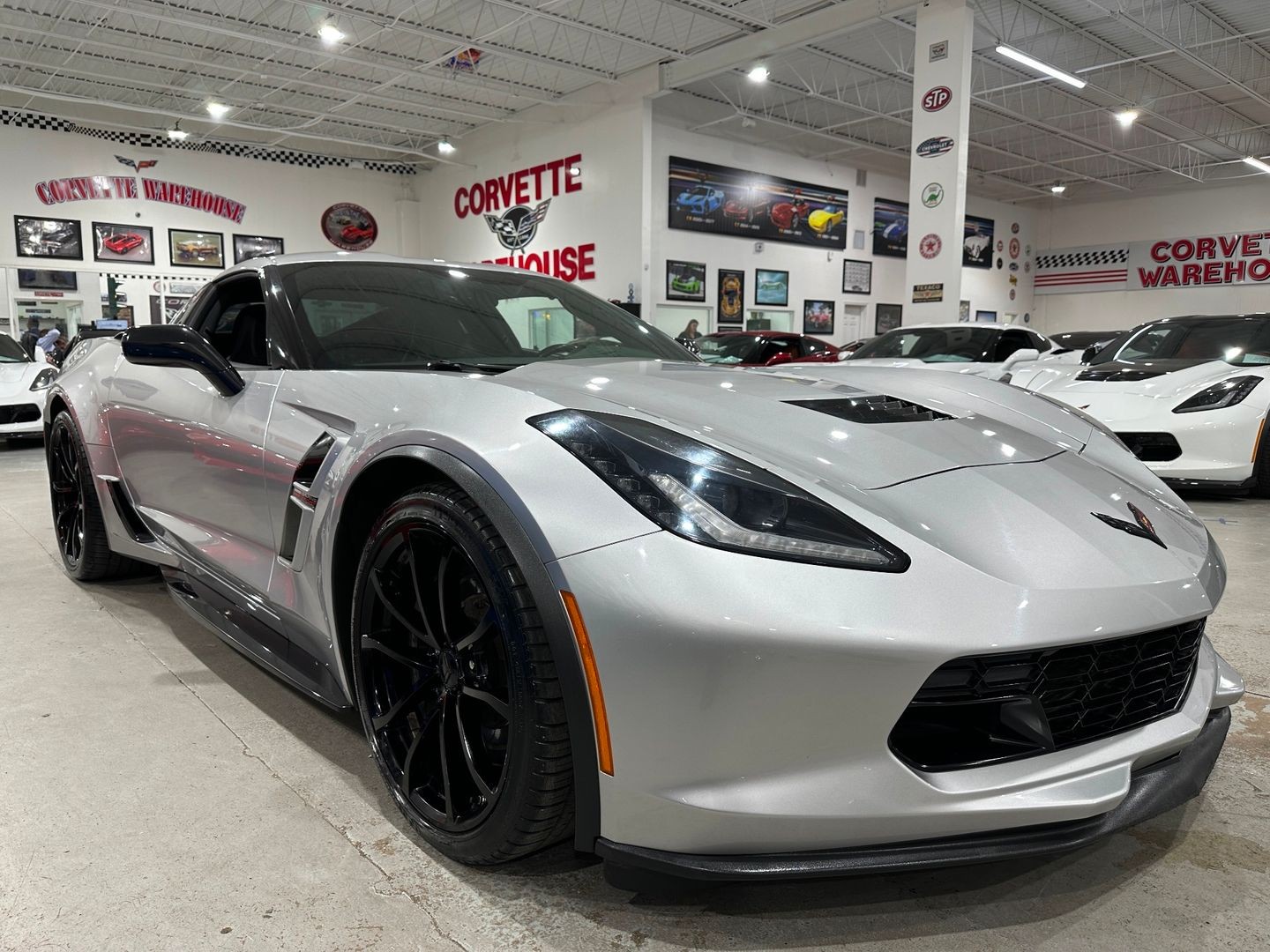 2017 [GAN] Blade Silver Metallic Chevrolet Corvette   | C7 Corvette Photo 6