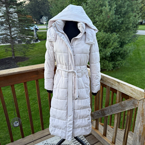 Aspen Women’s Long Hooded Belted Puffer Coat White Sz S Y4378ASP Pockets!