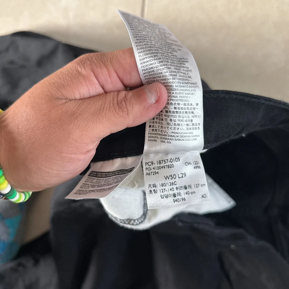 Levis Relaxed Fit Men's Jeans, Black Denim Pants, Size 50x29 - Image 3 of 4