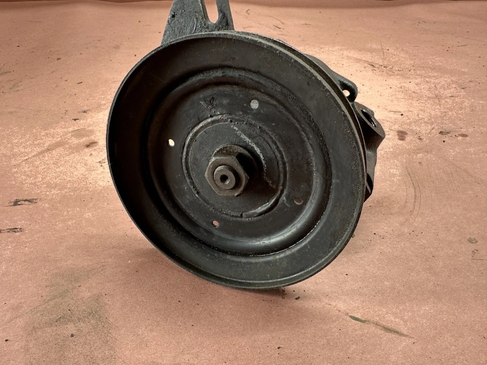 Conjunto de bomba de dirección asistida BMW E12 528I 530I E24 635CSI 2,8 L M30 OEM #79242 Foto 3 de 4