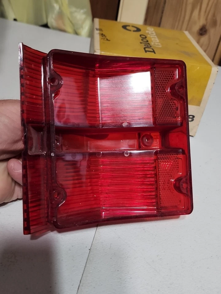 1963 Oldsmobile 88 Super 88 NOS GM RH пассажирский задний фонарь объектив 5953958 OEM - Изображение 4 из 4