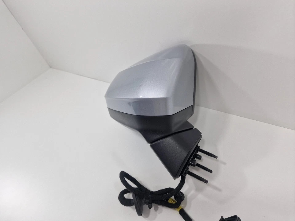 Specchietto Retrovisore DX Destro Audi Q2 2016-2025 Usato Originale 14 Fili - Immagine 3 di 4