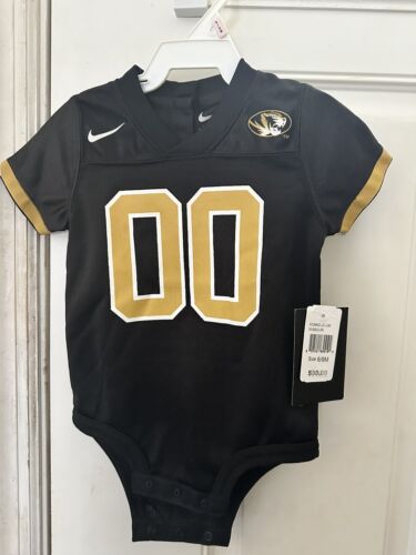 Mizzou Einteiler Größe 6-9M; Babykleidung Dusche Geschenk - Nike NEU