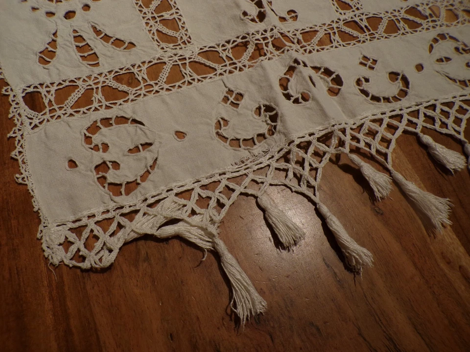 Linge ancien Rideau Brise bise Têtière  brodé lin blanc avec pompons - Photo 4/4