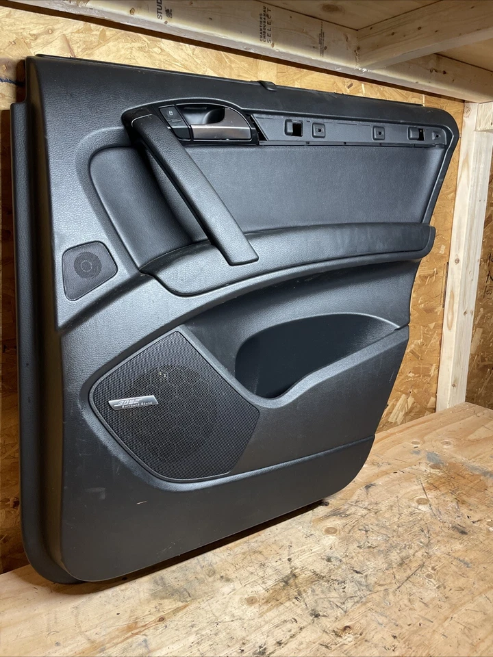 Panel de puerta interior trasero derecho negro Audi Q7 2007-2015 Foto 4 de 4