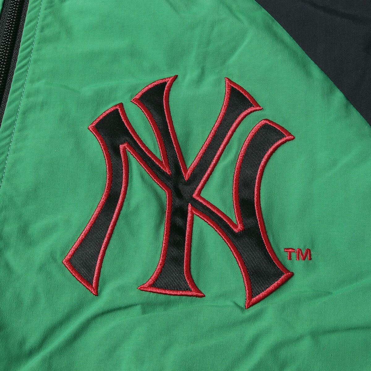 Supreme X New York Yankees X MLB 21AW Nylon Track Jacket Supreme X New York Yankees X MLB 21AW Nylon Track Jacket