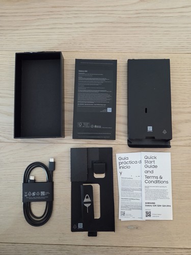 Samsung Galaxy S24 ** Box with Accessories Power Cord Only ** - Photo 2 sur 2