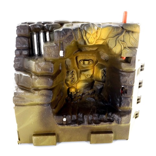 Vtg 1984 He-Man Masters Of The Universe MOTU Fright Zone Playset Incomplete - Picture 2 of 18