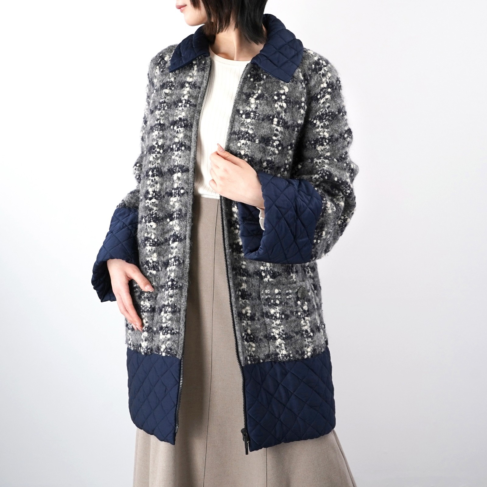 Abrigo Chanel Tweed Cocoon P52499K06745 Gris Talla 38 Mujer Italia #50386A