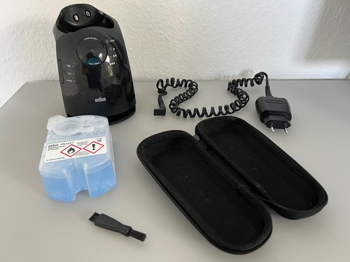 Braun Rasierer Reinigungsstation Reiseetui