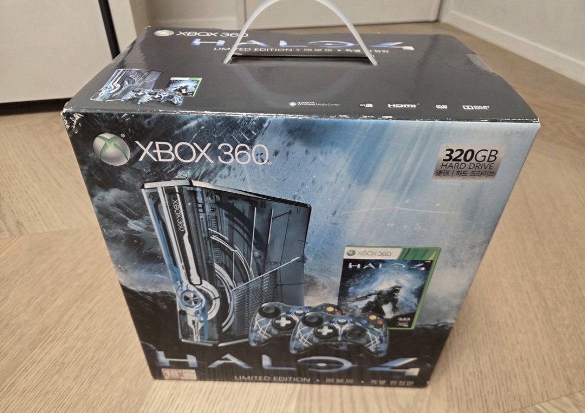 Microsoft Xbox 360 S Halo 4 Limited Edition 320GB Blue