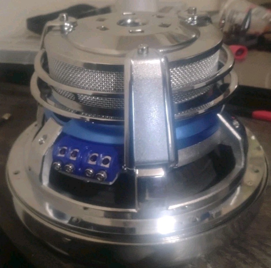 Audiobahn AW1000N 10-Inch High-Performance Car Subwoofer