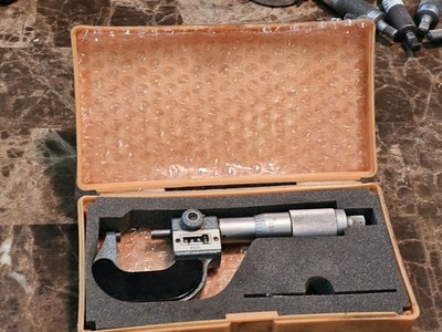 Mitutoyo No. 193-211 Micrometer - M825 1'' - Made in Japan - vintage all original