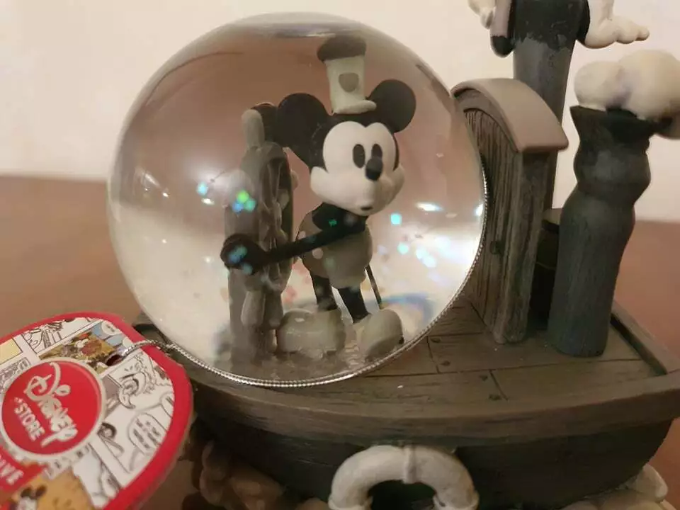 Ss willie hotsell mickey mouse