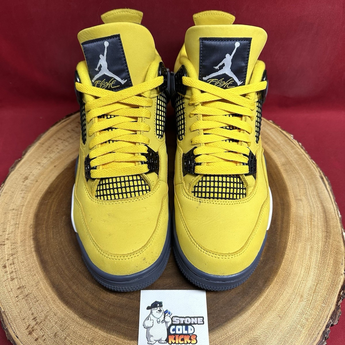 NIKE AIR JORDAN 4 RETRO LIGHTNING Size 9.5 CT8527-700 Yellow Bred