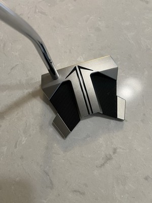 Scotty Cameron Phantom 11パター 35インチ Scotty Cameron Phantom 11 Putter - 35 Inch RH -Upgraded Large Red