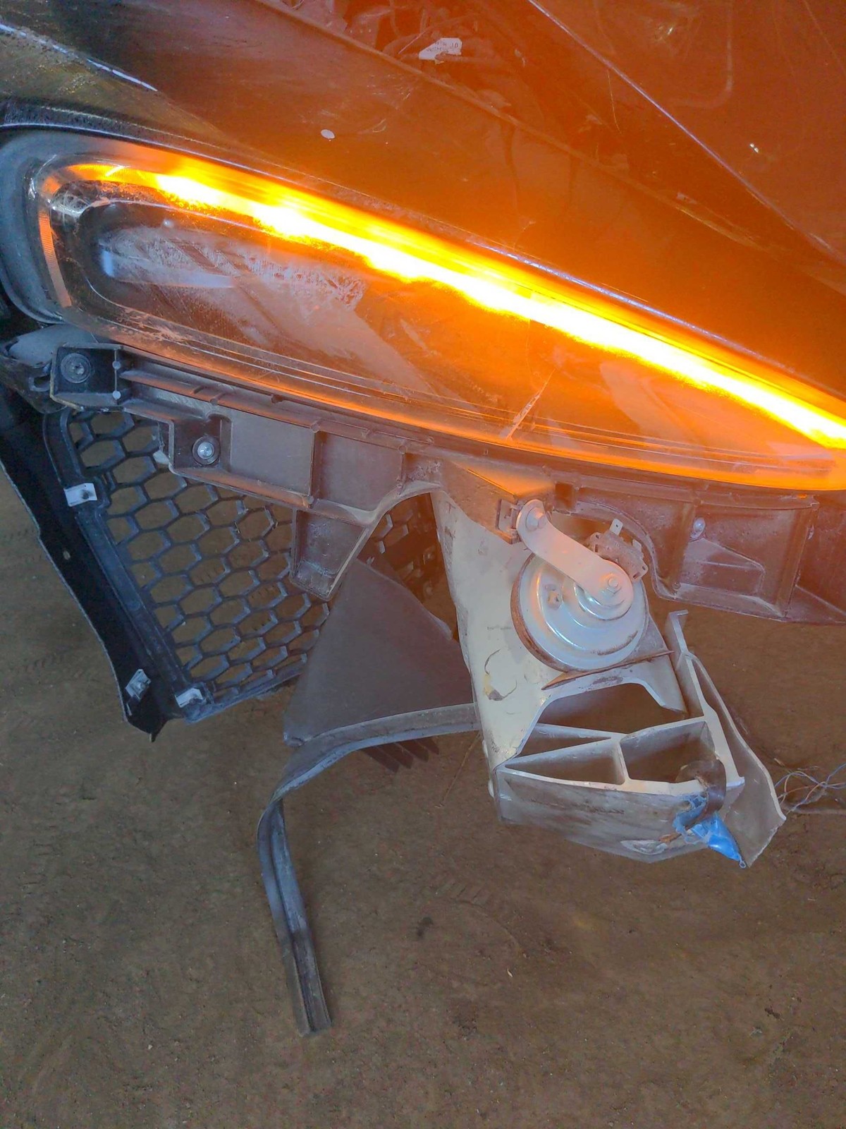 McLaren GT 2022 FRONT+RIGHT Headlight P/N 22AD041GP