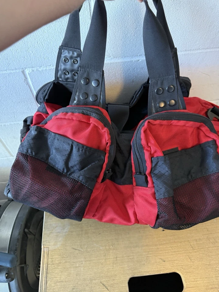 Bolsa de viagem Oakley Icon 2.0 vermelha RARA - Imagem 4 de 4