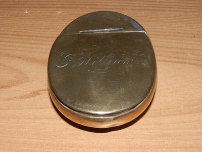 ANTIKE BERGLEUTE MASSIV MESSING OVAL KLAPPDECKEL SCHNUPFTABAKDOSE DOSE ''G WILLIAMS''