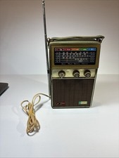 Vtg Portable SoundWave AM/FM Sports Radio Battery Operated World Atlas Front