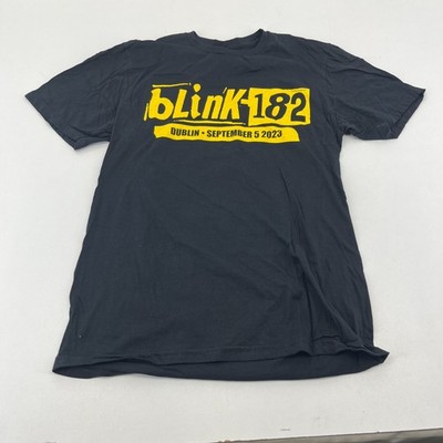 Blink 182 T Shirt Dublin 2023 Tour Black & Yellow size Small Rabbit Print