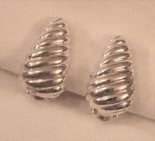 Handsome Curved Line Beveled "Tornado" Silvertone CLIP Earrings