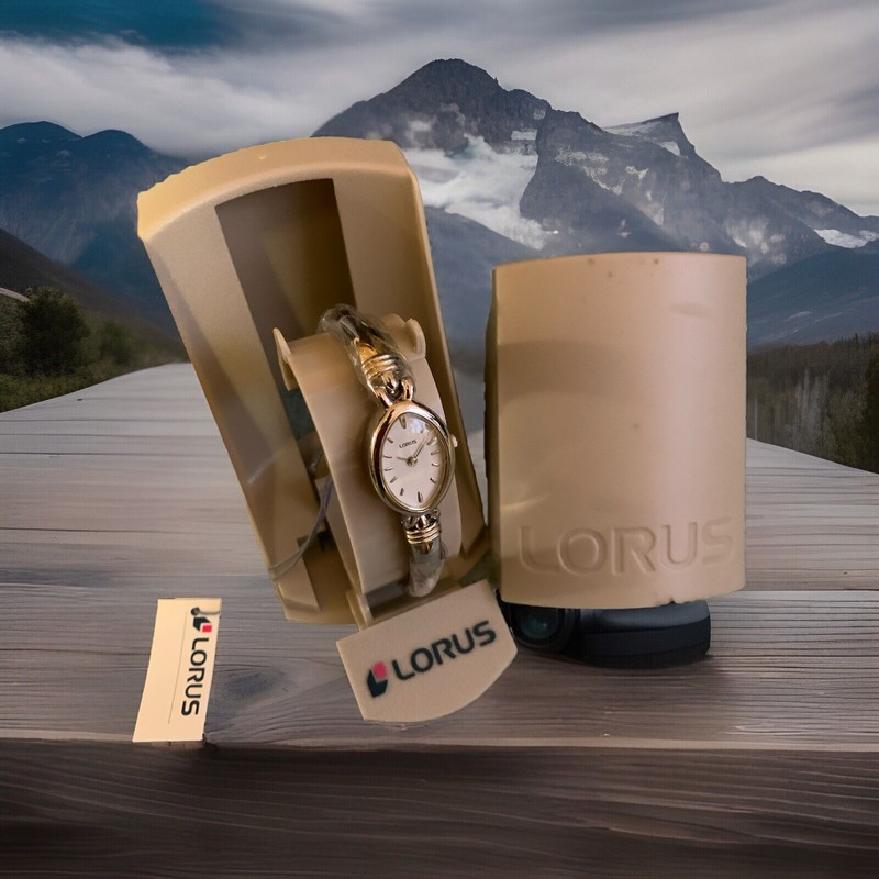 New Women’s Lorus Watch White Oval Face Silver Tone Bracelet Band With Gift Box