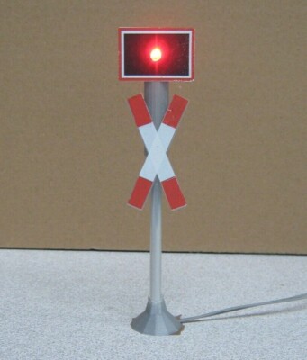 Andreaskreuz / Bahnübergang mit Blinklicht LED für Spur G LGB DIY 1:22.5 Diorama