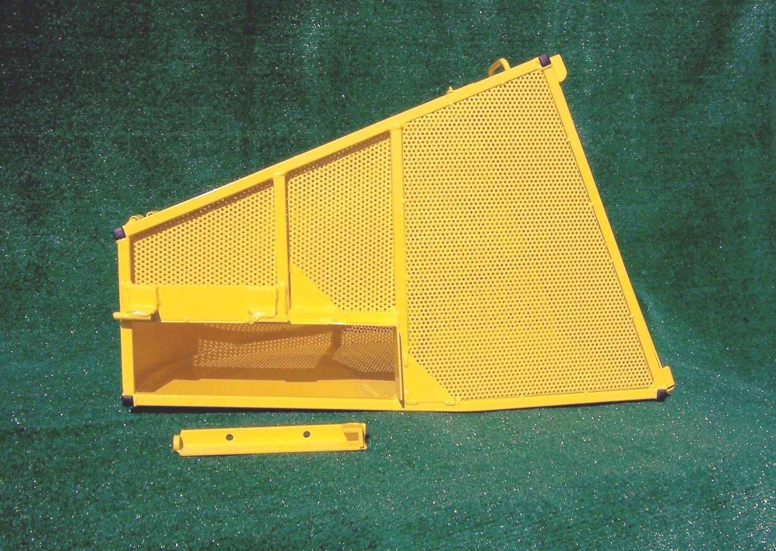 Ferris Hydro Cut Walk Behind 36" Grass Catcher Bagger 4.4 cubic ft