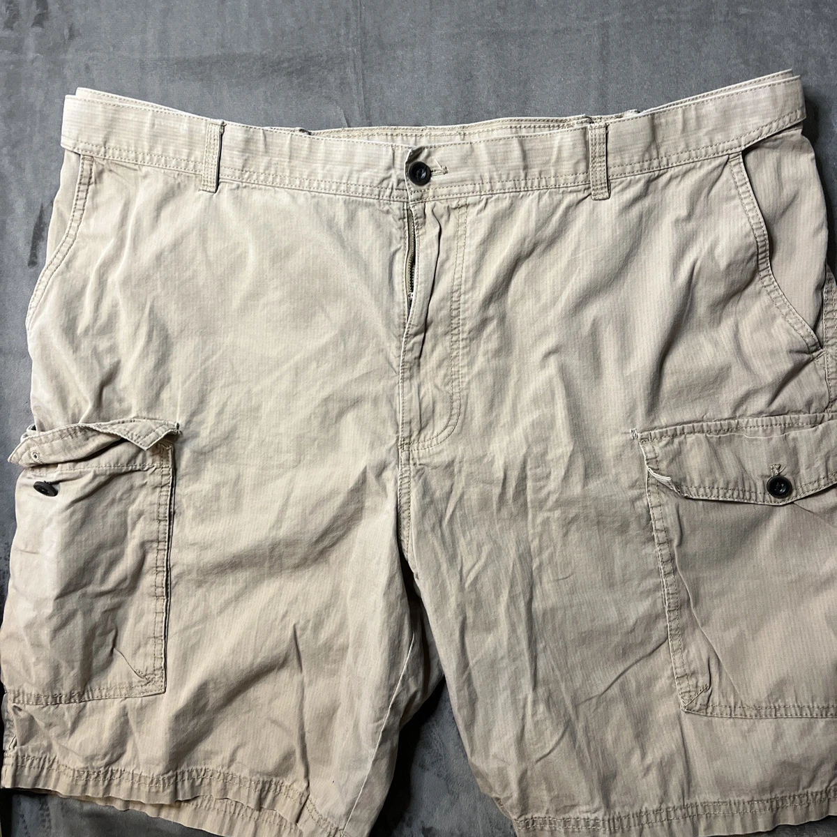 Izod cargo hotsell shorts