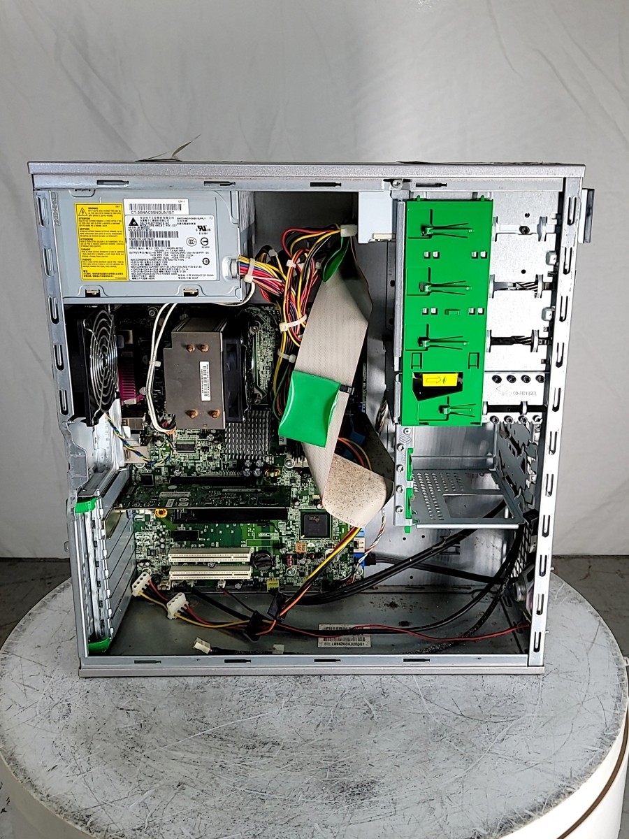 HP XW4400 Workstation ET115AV Tower Server CORE2 4300 2GB SEE