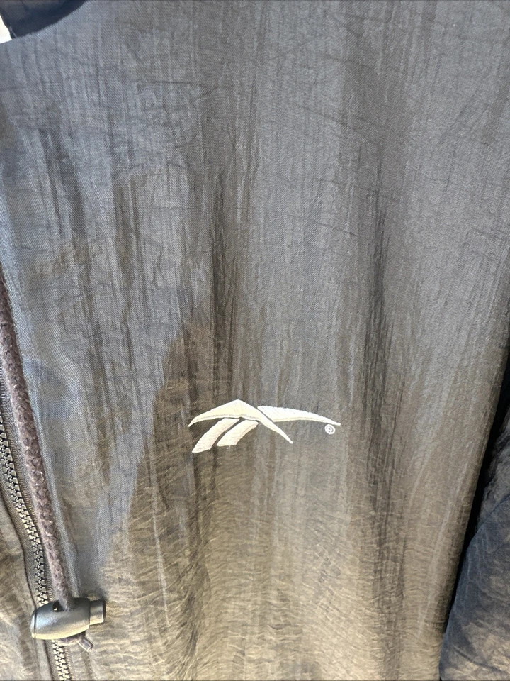 复古 90 年代 Reebok 品牌全拉链黑色 Puffer 夹克 Reebok 品牌 XL 码罕见 — 第 2/4 张图片