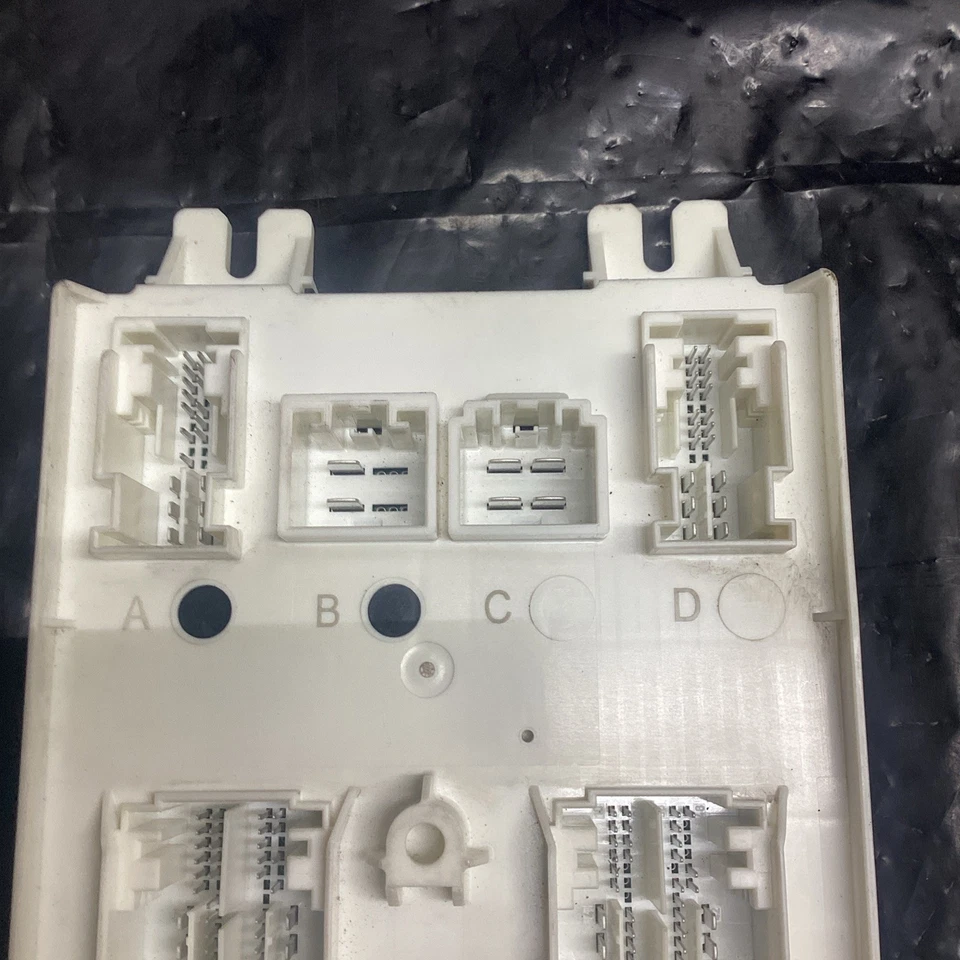 2019 Chrysler Pacifica Body Control Module Mopar OEM 68402177AB - Image 3 of 4