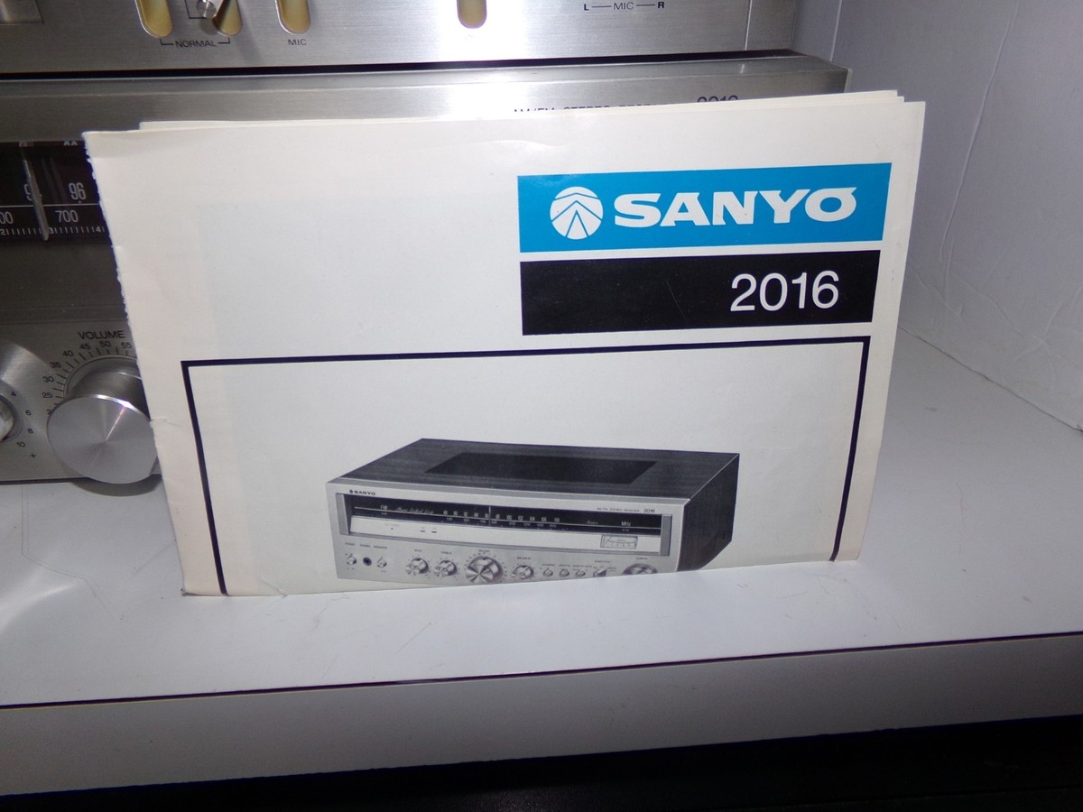 Vintage SANYO Stereo Receiver 2016 + SANYO Cassette Deck RD-5250