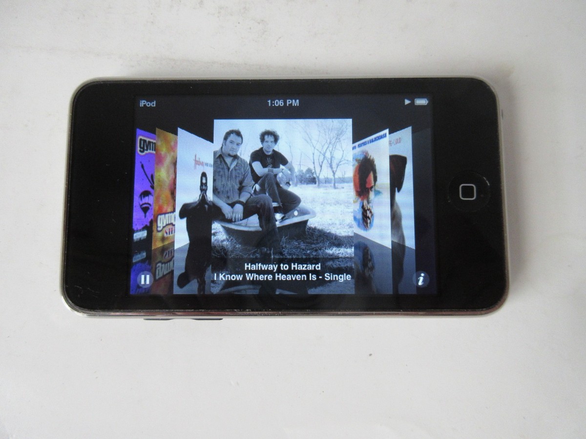 Apple iPod Touch 3rd Generation silver 32GB With (4057 Sons