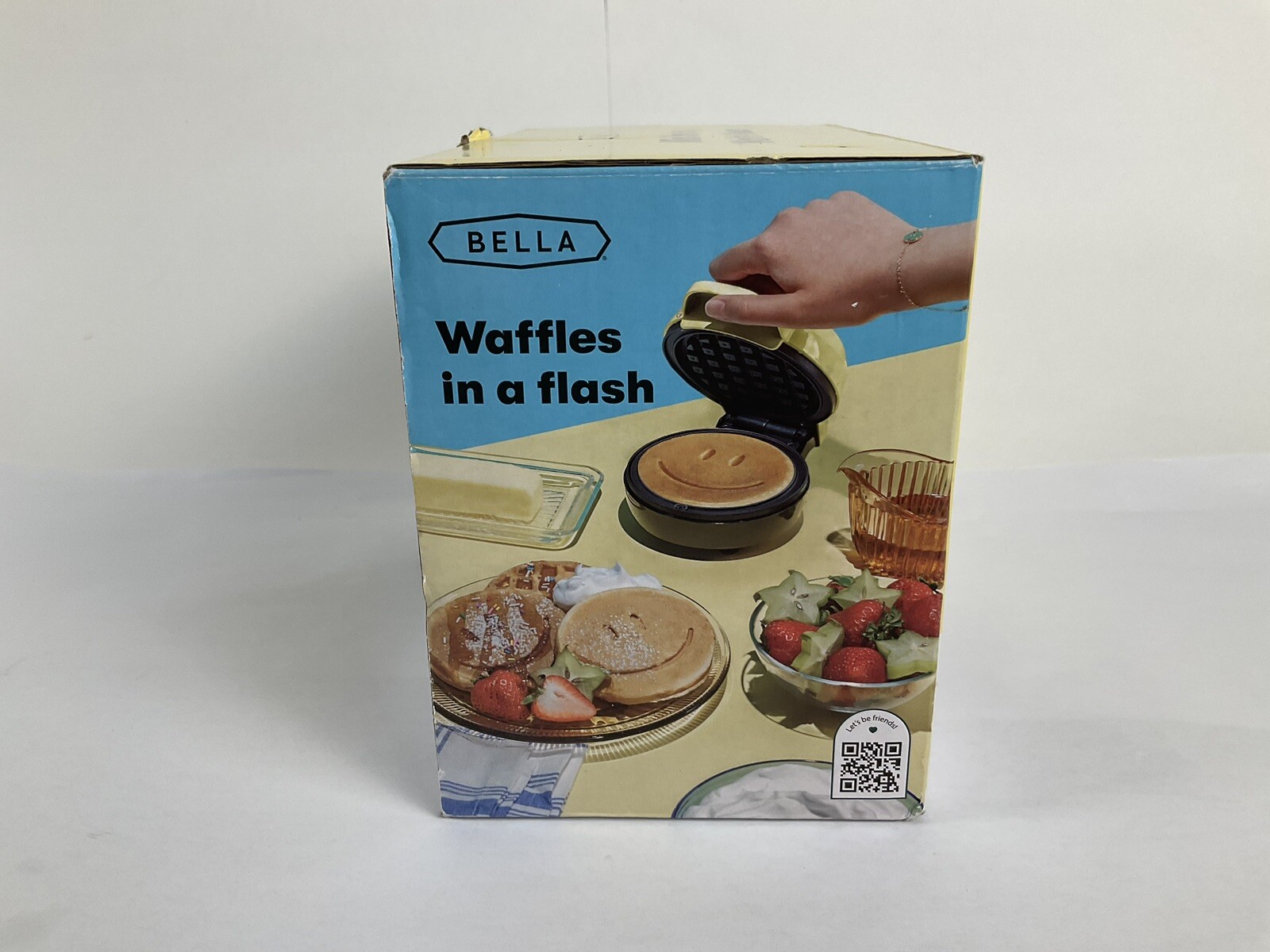 Bella Mini Smiley Face Waffle Maker Personal Size Yellow Brand New-image