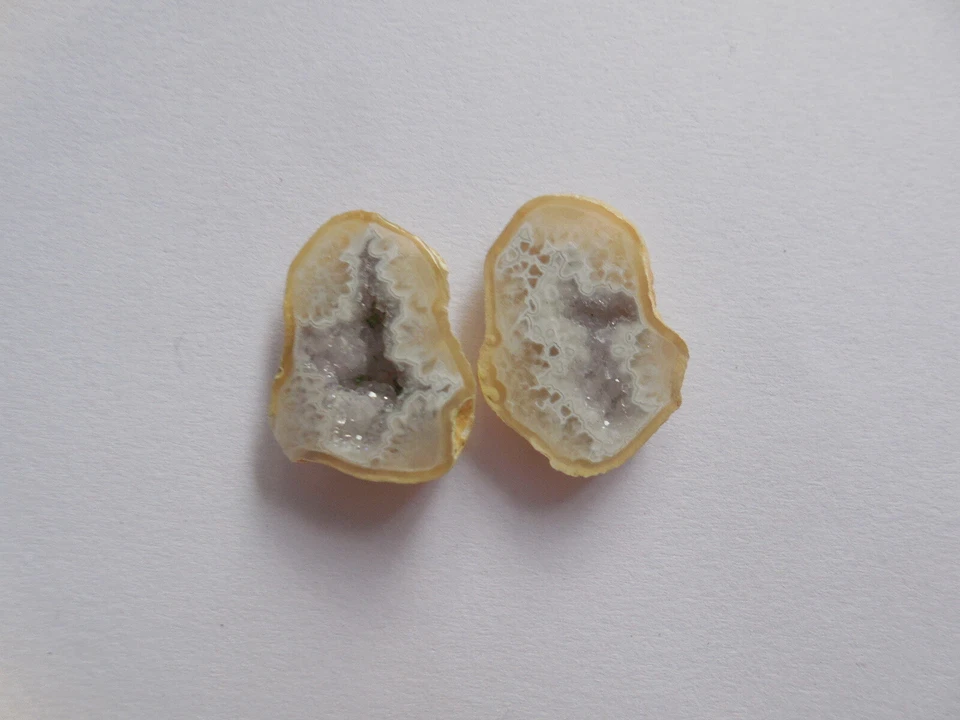Par de geodas de cabujón blanco crudo ágata druzy de diseño de 2 piezas de cuarzo suelto natural Foto 4 de 4