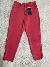 Levi  s Premium MOM Jeans Relaxed High Rise Tapered Jeans Women  s Sz 29 NEW 98