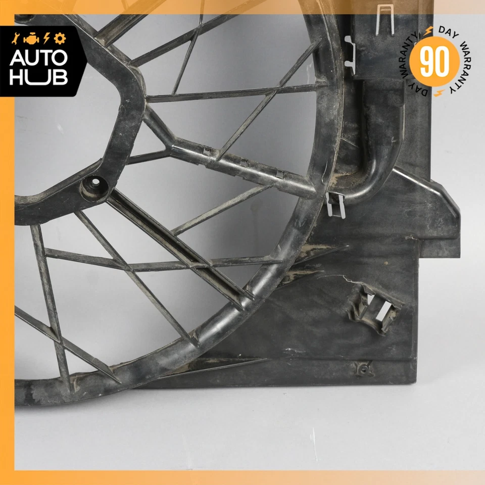 03-11 Cubierta del ventilador del radiador del motor Mercedes W211 E550 E55 AMG 2115001693 OEM Foto 4 de 4