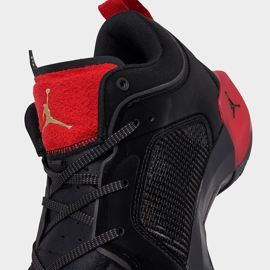 Nike Air Jordan 37 XXXVII Low Bred Stunt Black Metallic Gold Nike Air Jordan 37 XXXVII Low Bred Stunt Black Metallic Gold